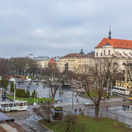 В Центрі Біля Ратуші Вулиця Площа Ринок 11 Lviv Exterior foto