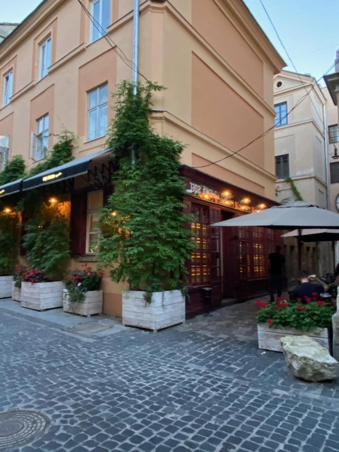 В Центрі Біля Ратуші Вулиця Площа Ринок 11 Lviv Exterior foto