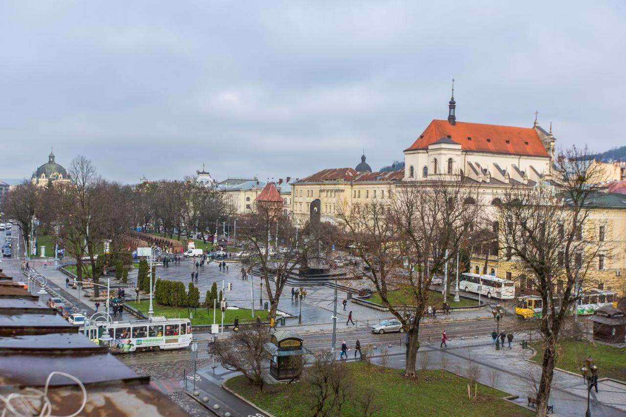 В Центрі Біля Ратуші Вулиця Площа Ринок 11 Lviv Exterior foto