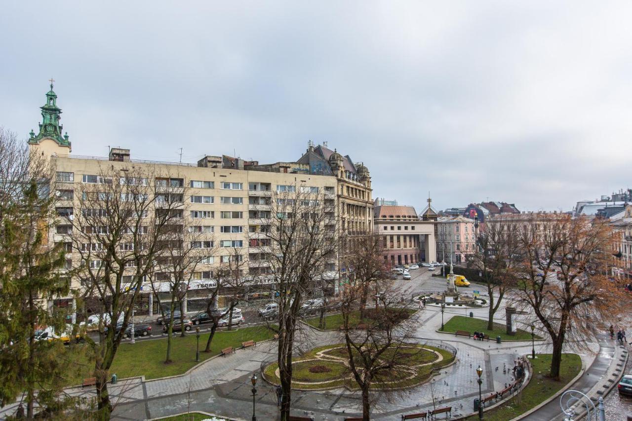 В Центрі Біля Ратуші Вулиця Площа Ринок 11 Lviv Exterior foto