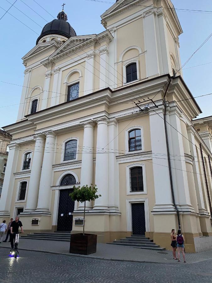 В Центрі Біля Ратуші Вулиця Площа Ринок 11 Lviv Exterior foto