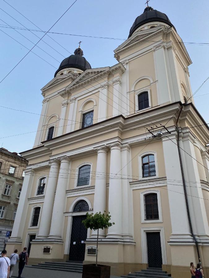 В Центрі Біля Ратуші Вулиця Площа Ринок 11 Lviv Exterior foto