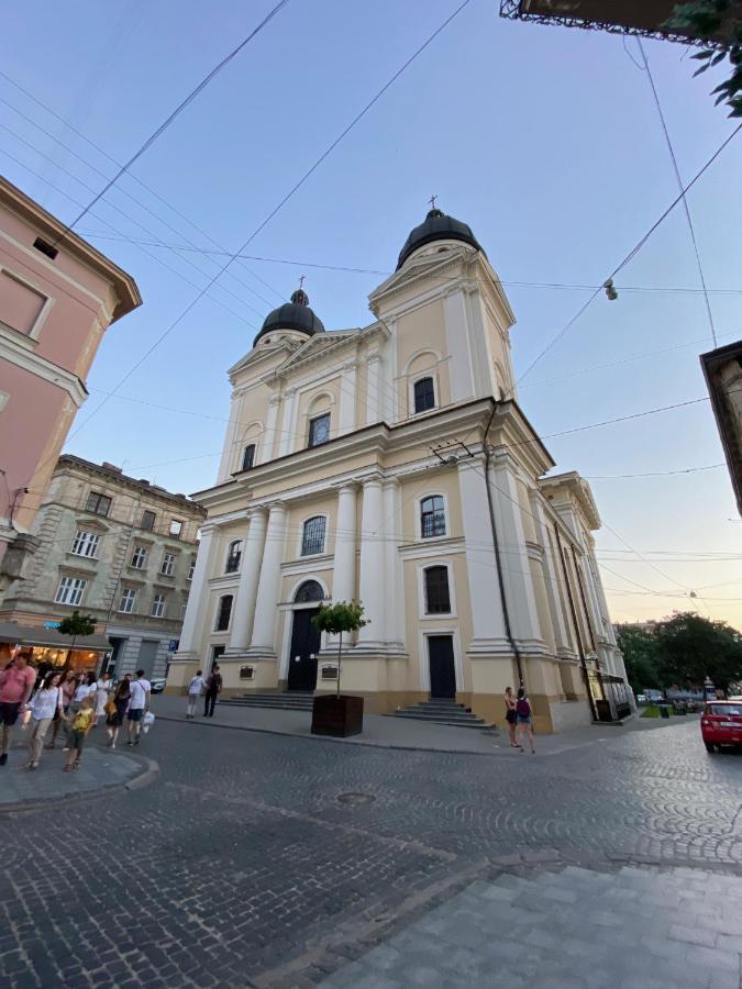 В Центрі Біля Ратуші Вулиця Площа Ринок 11 Lviv Exterior foto