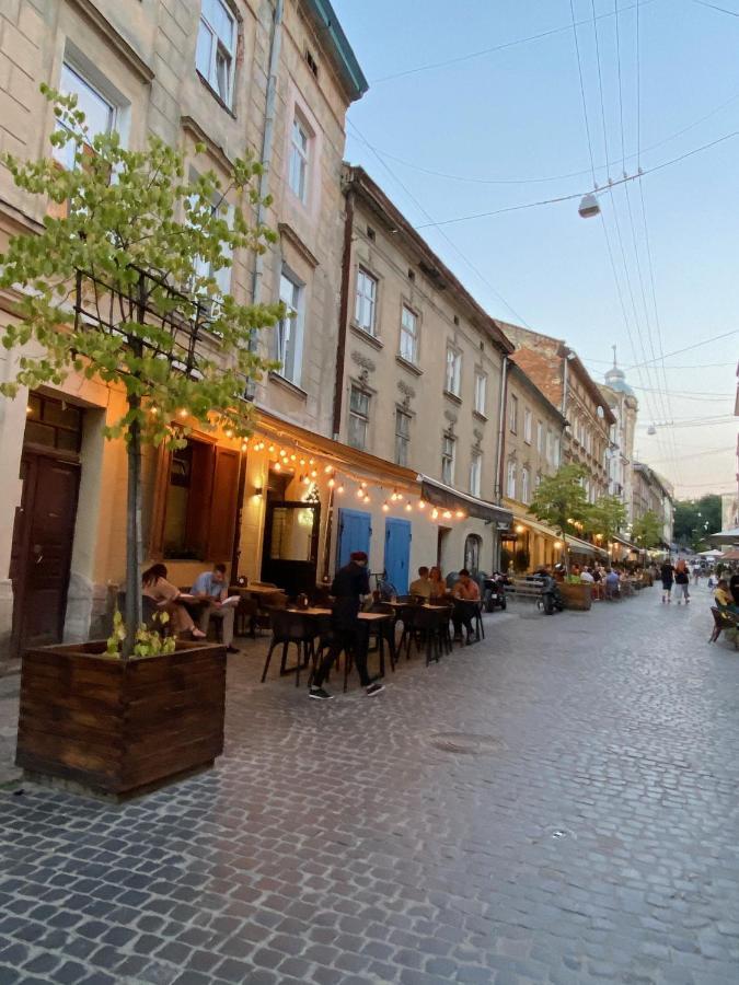 В Центрі Біля Ратуші Вулиця Площа Ринок 11 Lviv Exterior foto